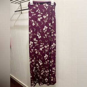 GILLI XS PETITE MAXI SKIRT